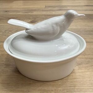 Apilco France White Porcelain Bird Dove Lid Covered Casserole Dish Baker 12 Oz